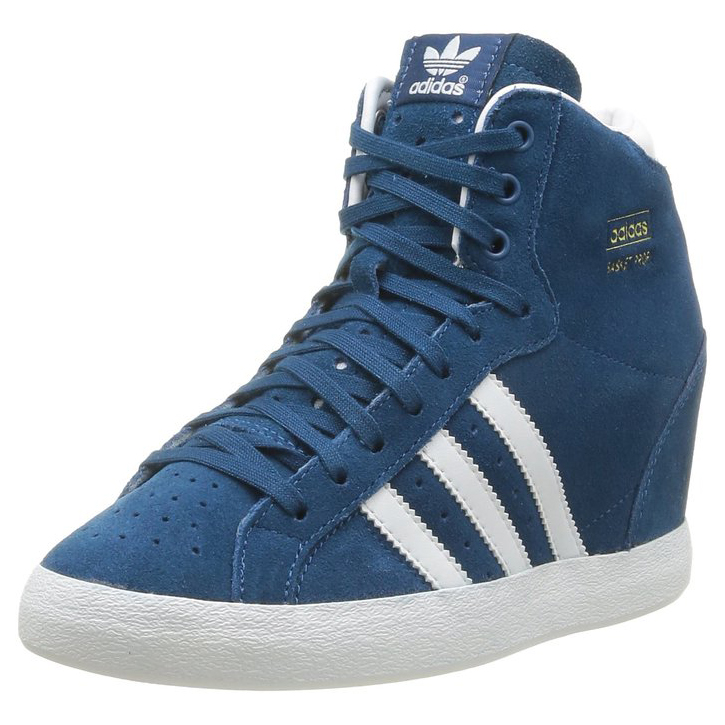 Adidas shoes from Pitch Perfect (2015)