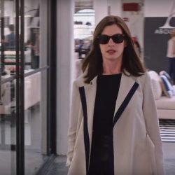 Sunglasses Anne Hathaway in The Intern (2015)