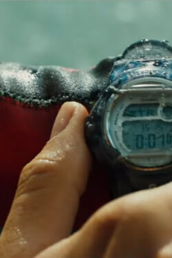 Wristwatch Blake Lively in The Shallows (2016)