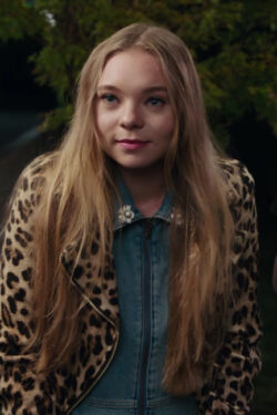 Leopard print jacket Taylor Hickson in Everything, Everything (2017)