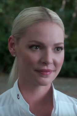 Diamond stud earrings Katherine Heigl in Unforgettable (2017)