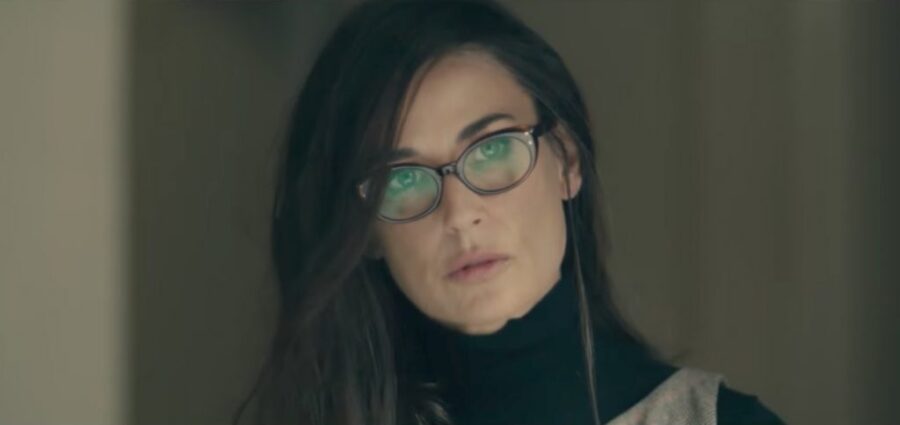 Cat eye glasses Demi Moore in Blind (2017)