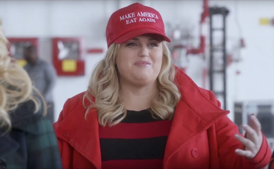 Make America Eat Again hat Rebel Wilson in Pitch Perfect 3 (2017)