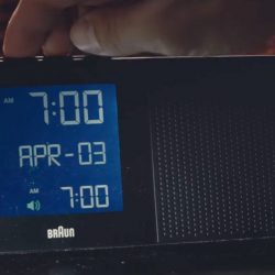 Braun radio alarm clock in 2:22 (2017)