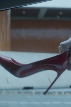 Red pumps Charlize Theron in Atomic Blonde (2017)