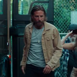 Khaki jacket Bradley Cooper in A Star Is Born (2018)