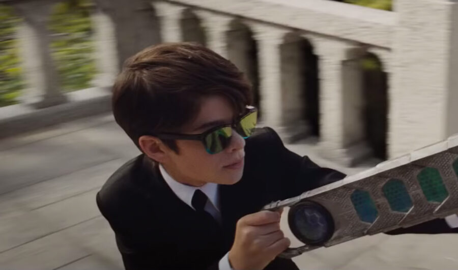 Sunglasses Ferdia Shaw in Artemis Fowl (2019)