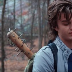 Spike baseball bat Joe Keery in Stranger Things