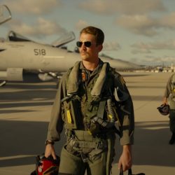 Sunglasses Miles Teller in Top Gun Maverick