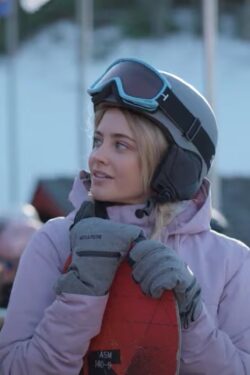 Ski Goggles Josephine Langford in The Other Zoey