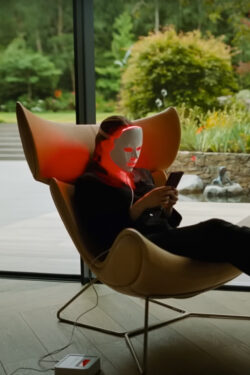 LED face mask Emma Stone in Bugonia