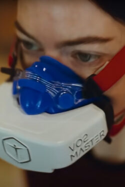 VO2 Master Analyzer Emma Stone in Bugonia